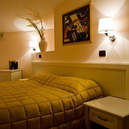Albergo Ristorante Siro トルジャーノ エクステリア 写真