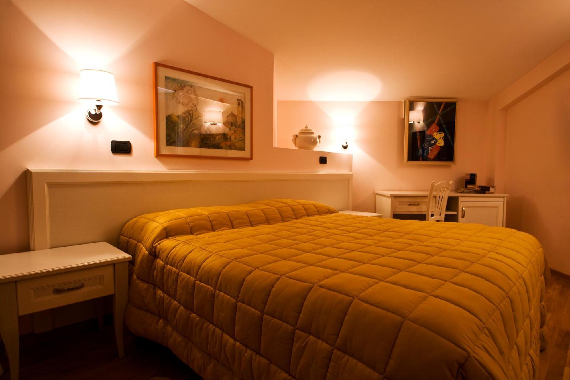 Albergo Ristorante Siro トルジャーノ エクステリア 写真
